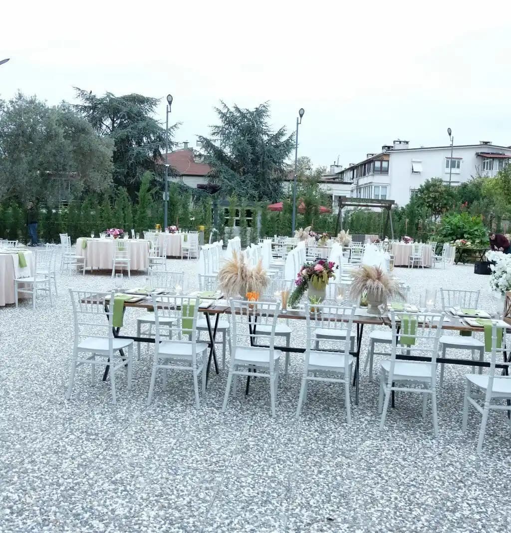 Mercan Fiyatları ve Moda Endüstrisindeki Etkileri: Doğadan İlham Alan Değerli Taşın Ekonomisi