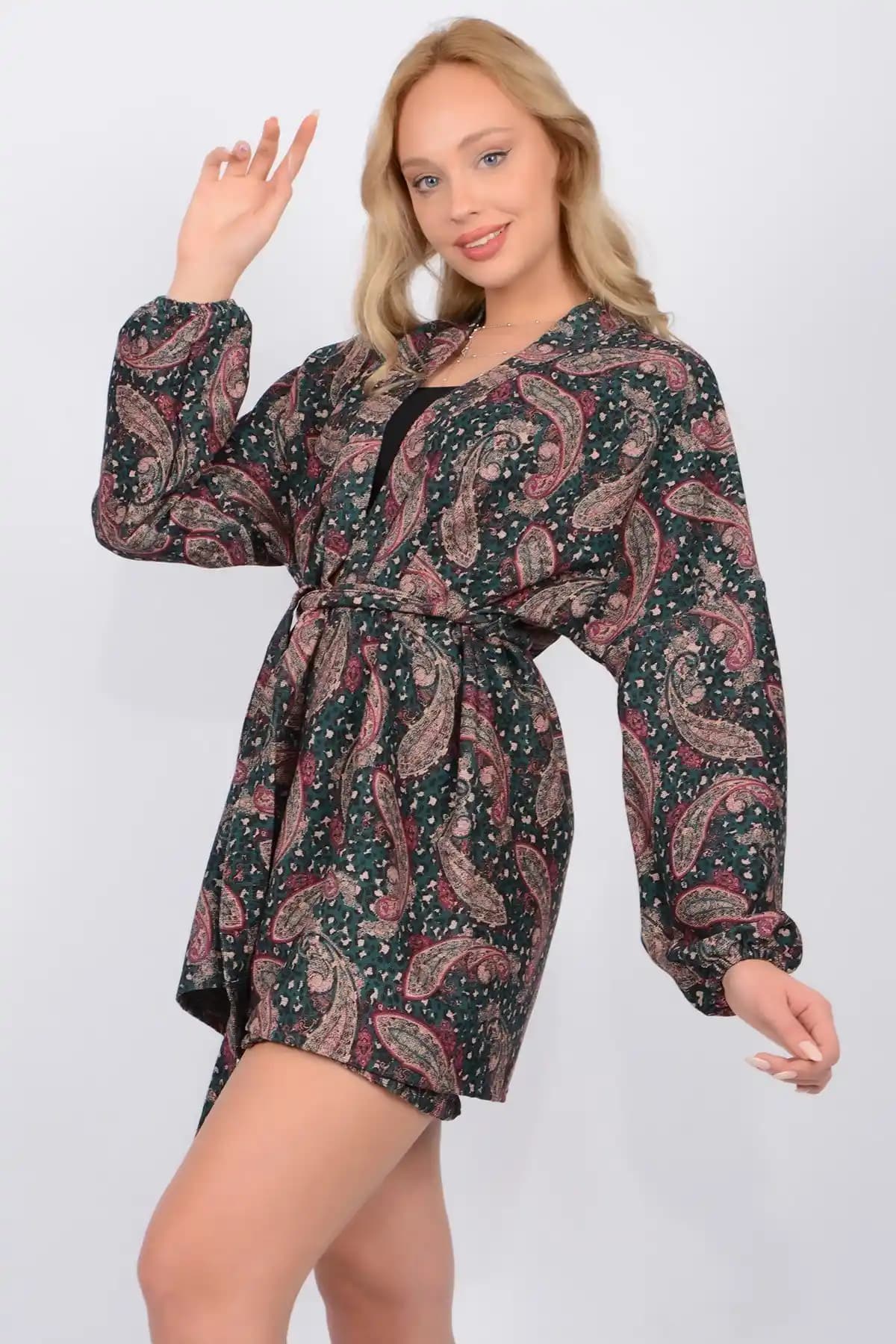 Merter'den Toptan Kıyafet Alımında Moda ve İş Birliği Rehberi