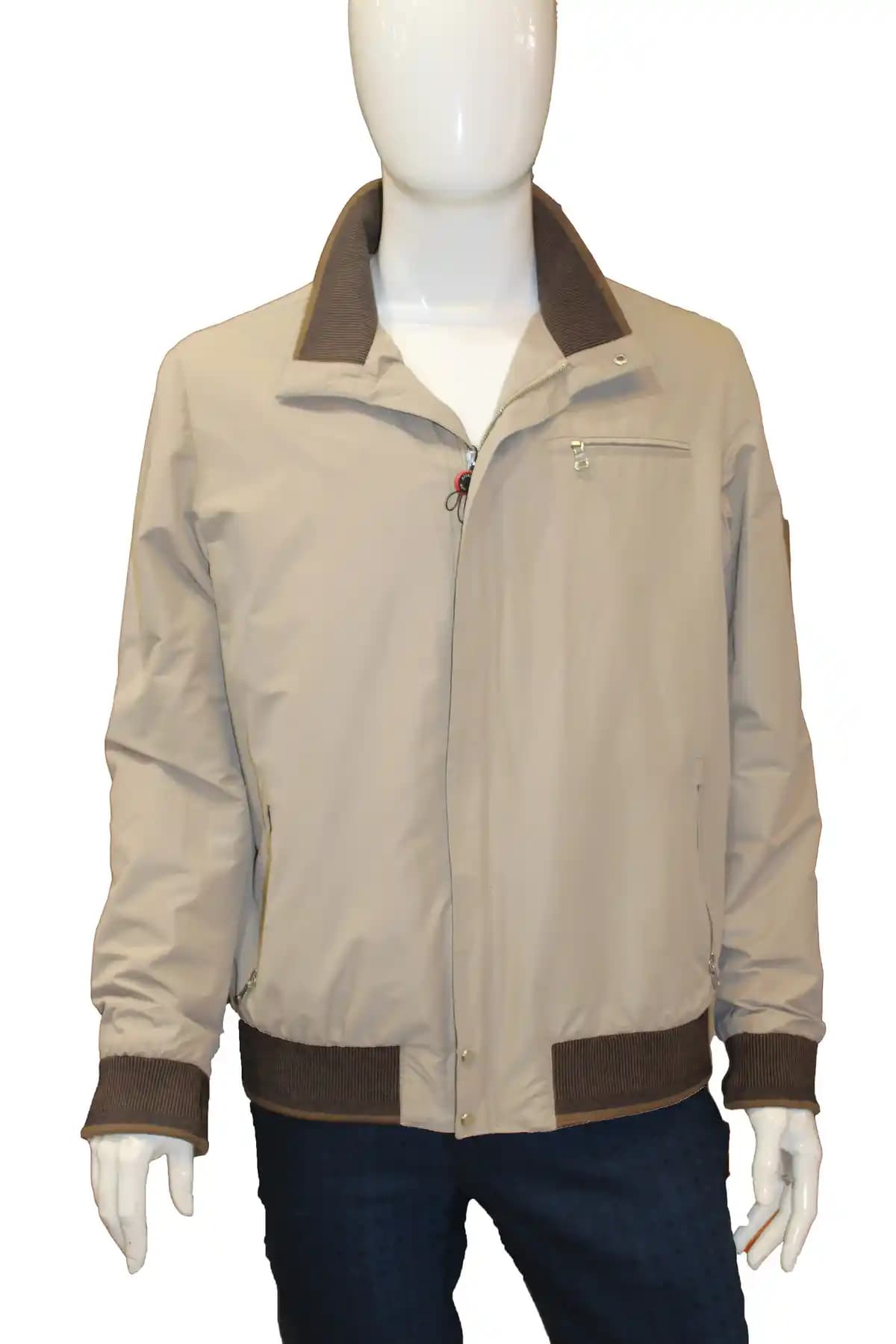 Mevsimlik Montlar: Moda ve Fonksiyonelliğin Uyumuyla Günlük Stilinizi Tamamlayın