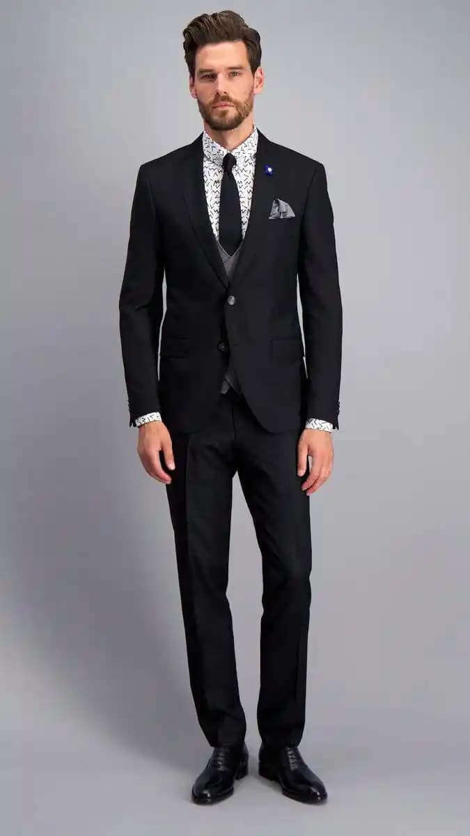 Mezuniyet Törenleri İçin Takım Elbise Seçimi ve Moda Trendleri Hakkında Rehber