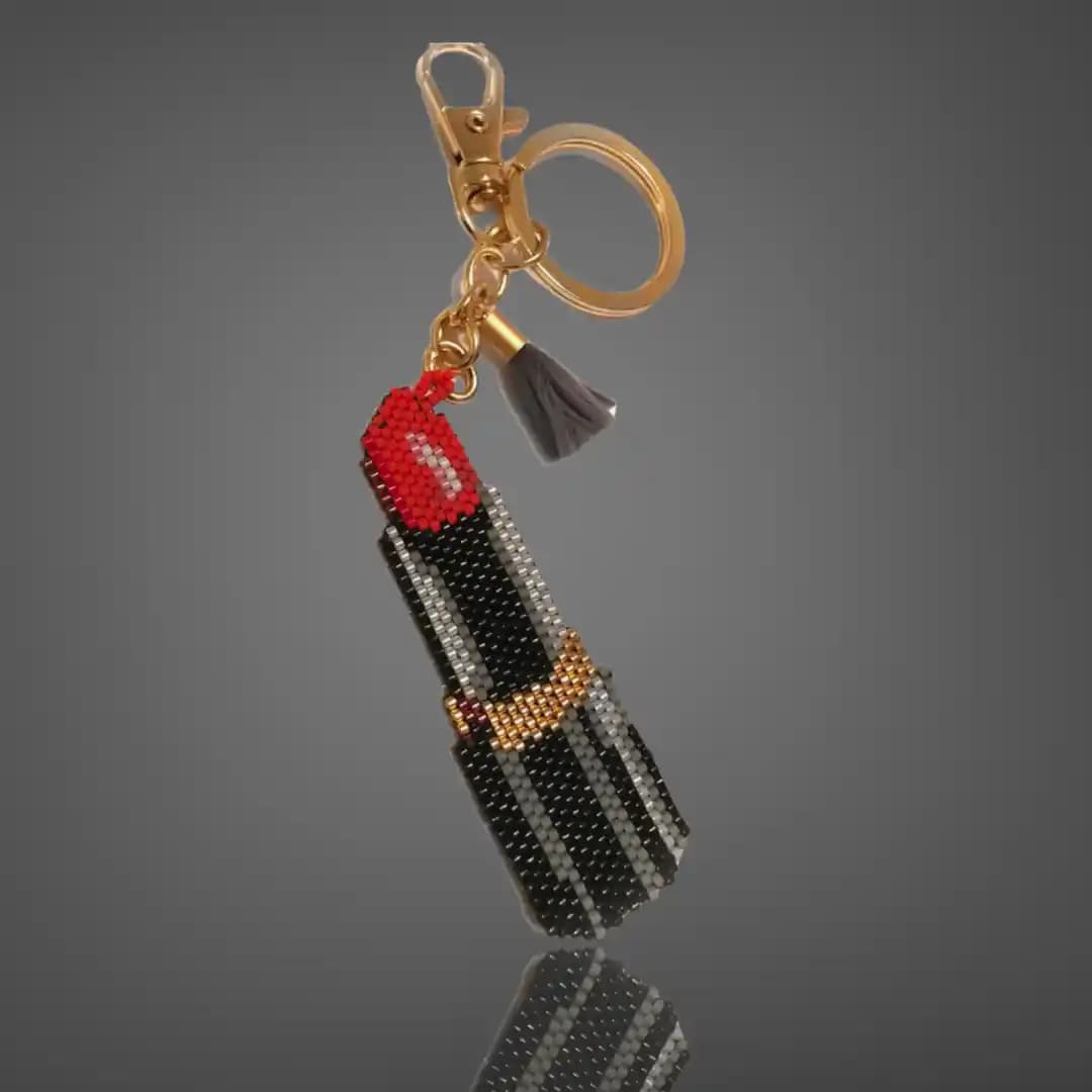 Moda Dünyasında Anahtarlık Tasarımı: Şıklık ve Yaratıcılığın Buluşması