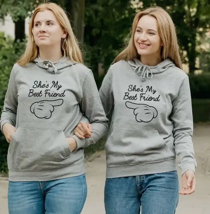 Moda Dünyasında BFF Sweatshirtler: Arkadaşlık ve Şıklığın Modern İfadesi