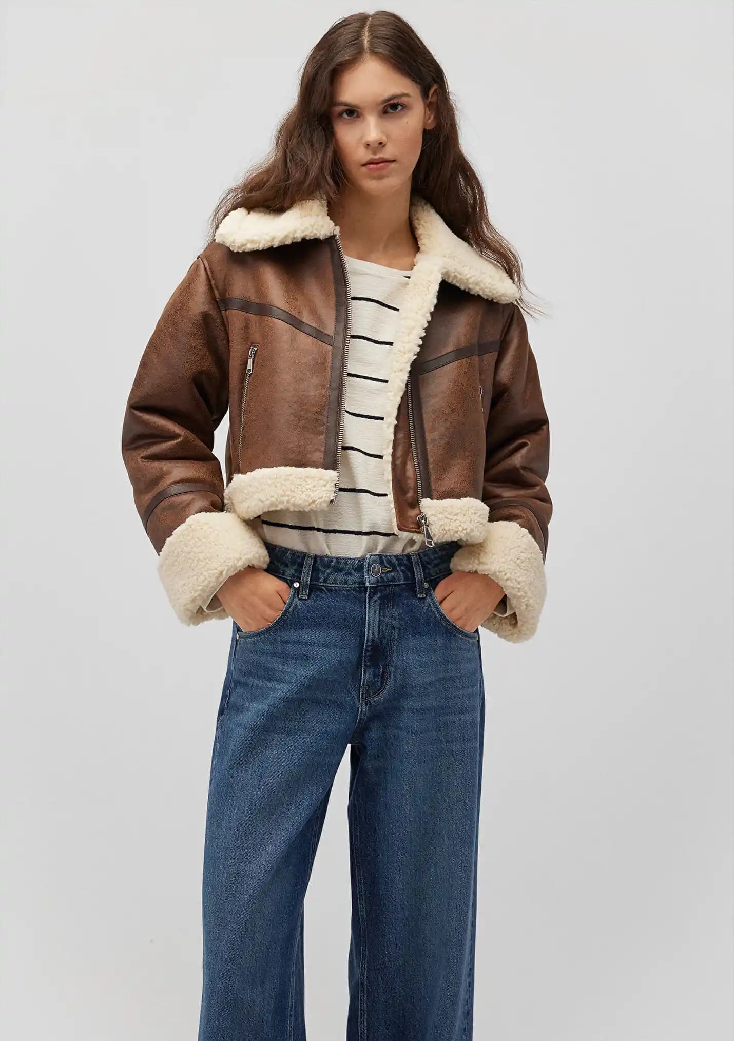 Moda Dünyasında Mavi ve Kahverengi Ceketlerle Şıklık ve Tarz Yaratma Rehberi