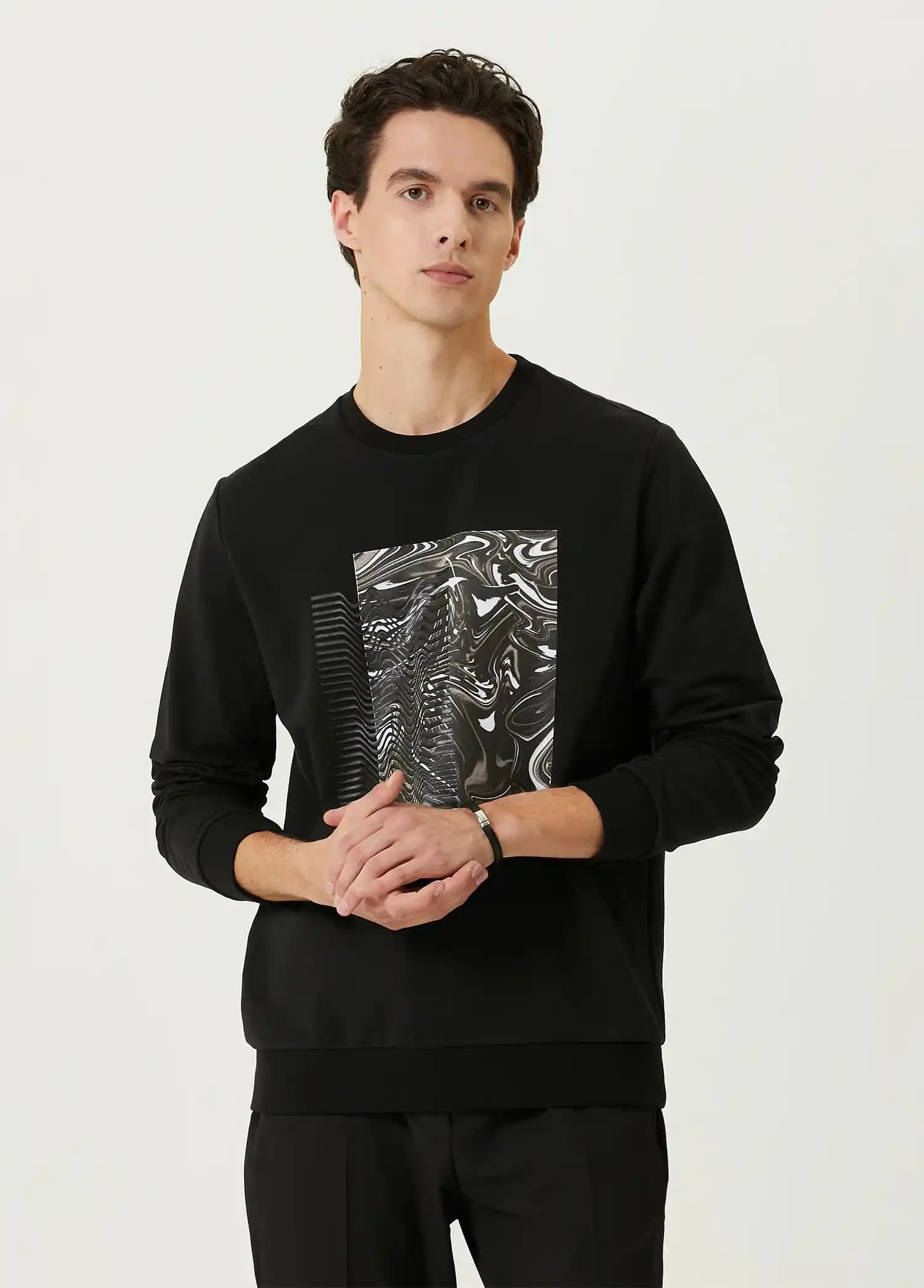 Moda Dünyasında Network Sweatshirt Trendleri ve Stil İpuçları 2023