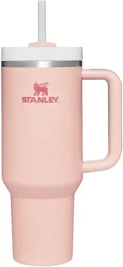 Moda Dünyasında Pembe Stanley: Renklerin Gücü ve Stil İfadesi