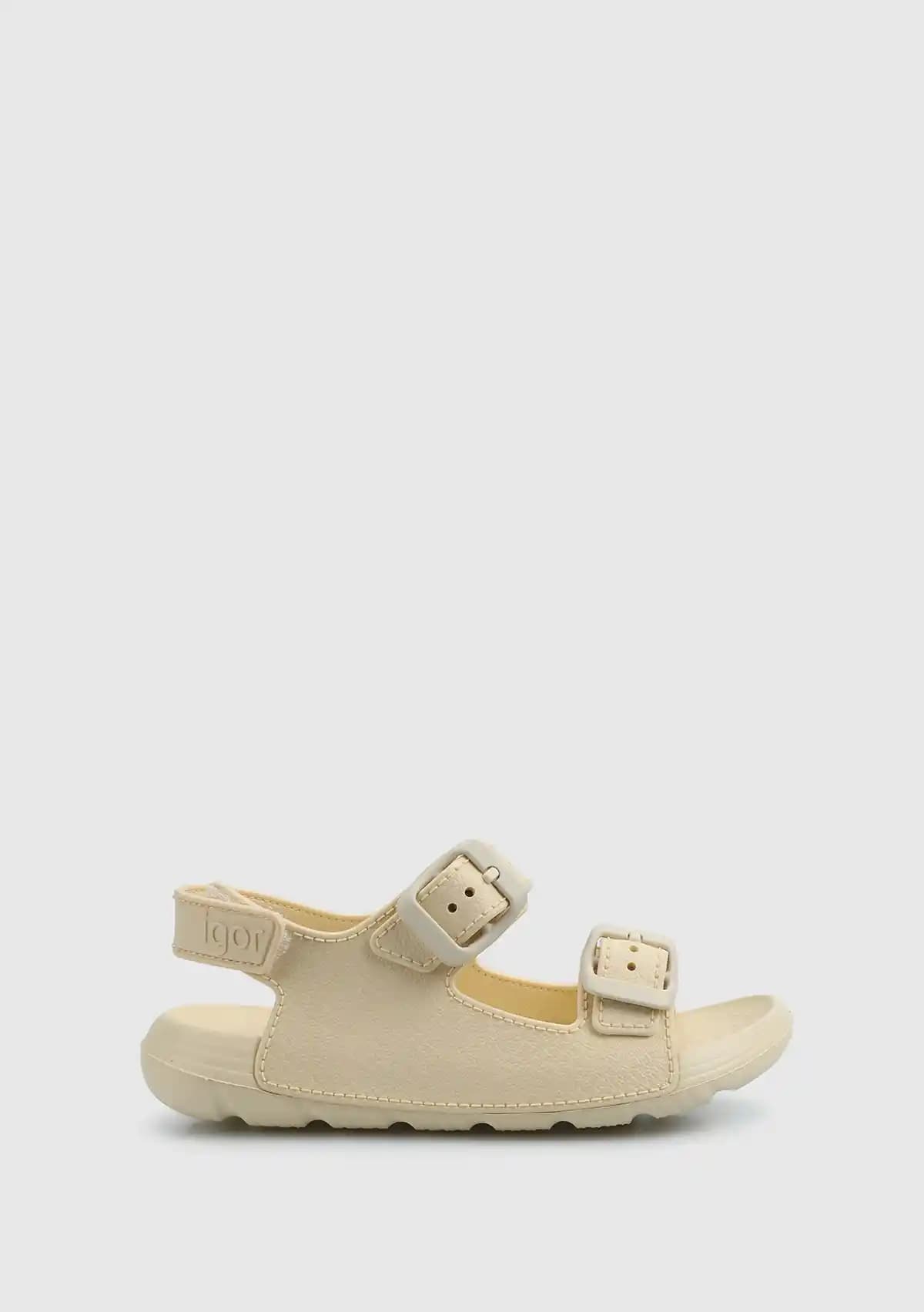 Moda Dünyasında Sandaletlerin Yükselişi: Igor Krem ile Şıklık ve Konforun Buluşması