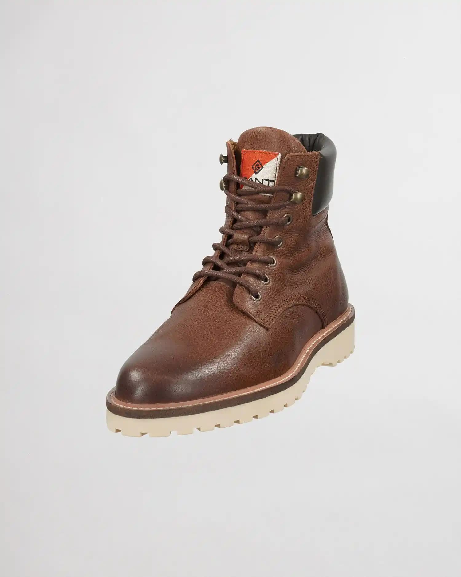 Moda Endüstrisinde Dijital Dönüşüm ve Gant Bot'un Rolü