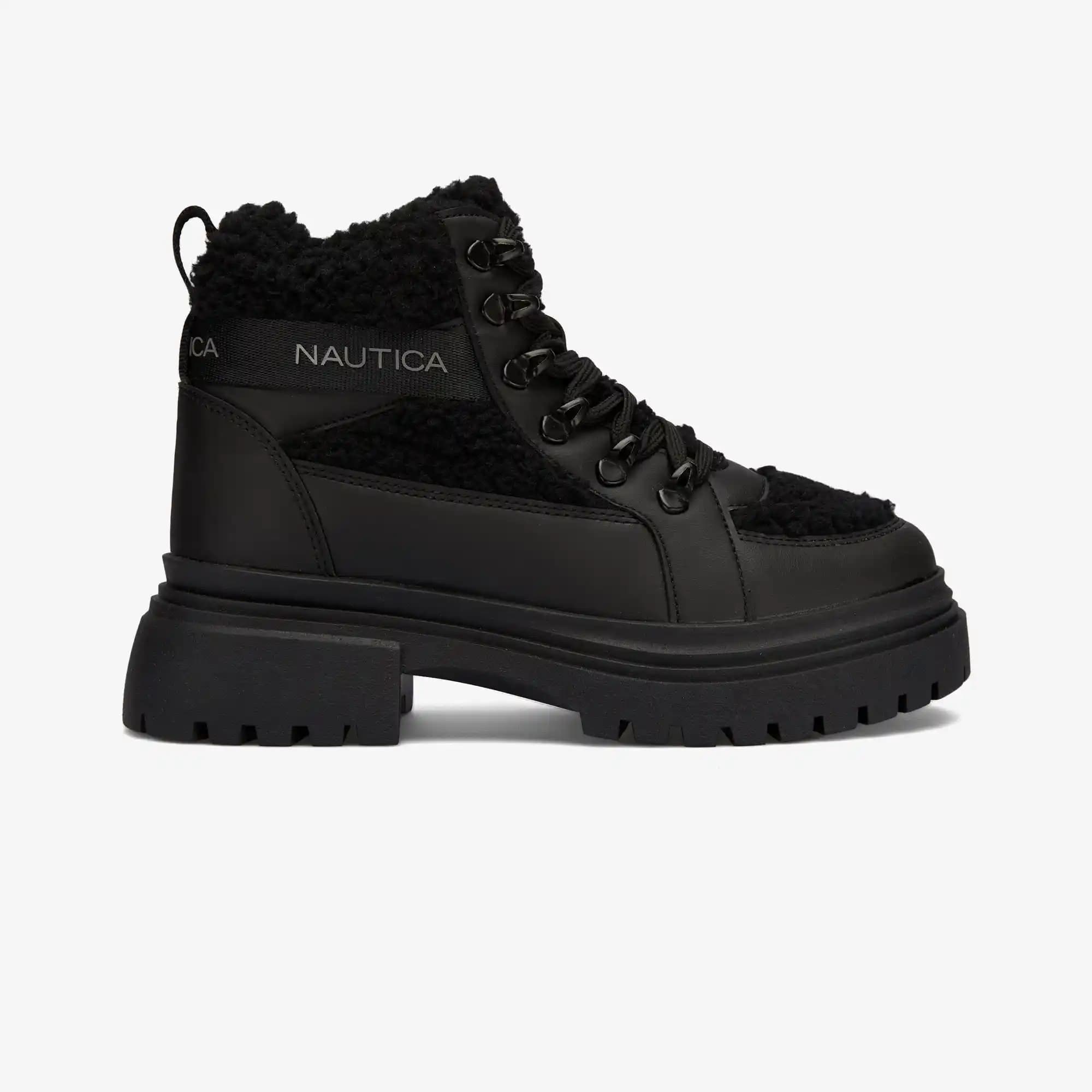 Moda ve Teknolojinin Kesişimi: Nautica ve Dijital Moda Trendlerinin Geleceği