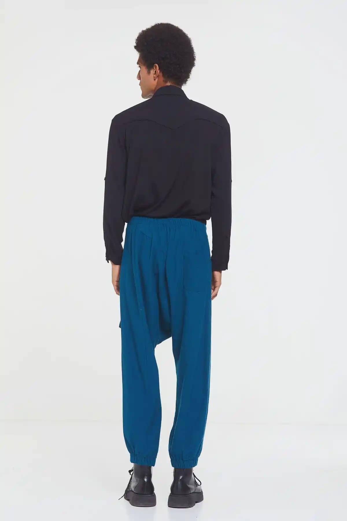 Modern Erkek Şalvar Modası: Geleneksel ile Çağdaşın Buluşması