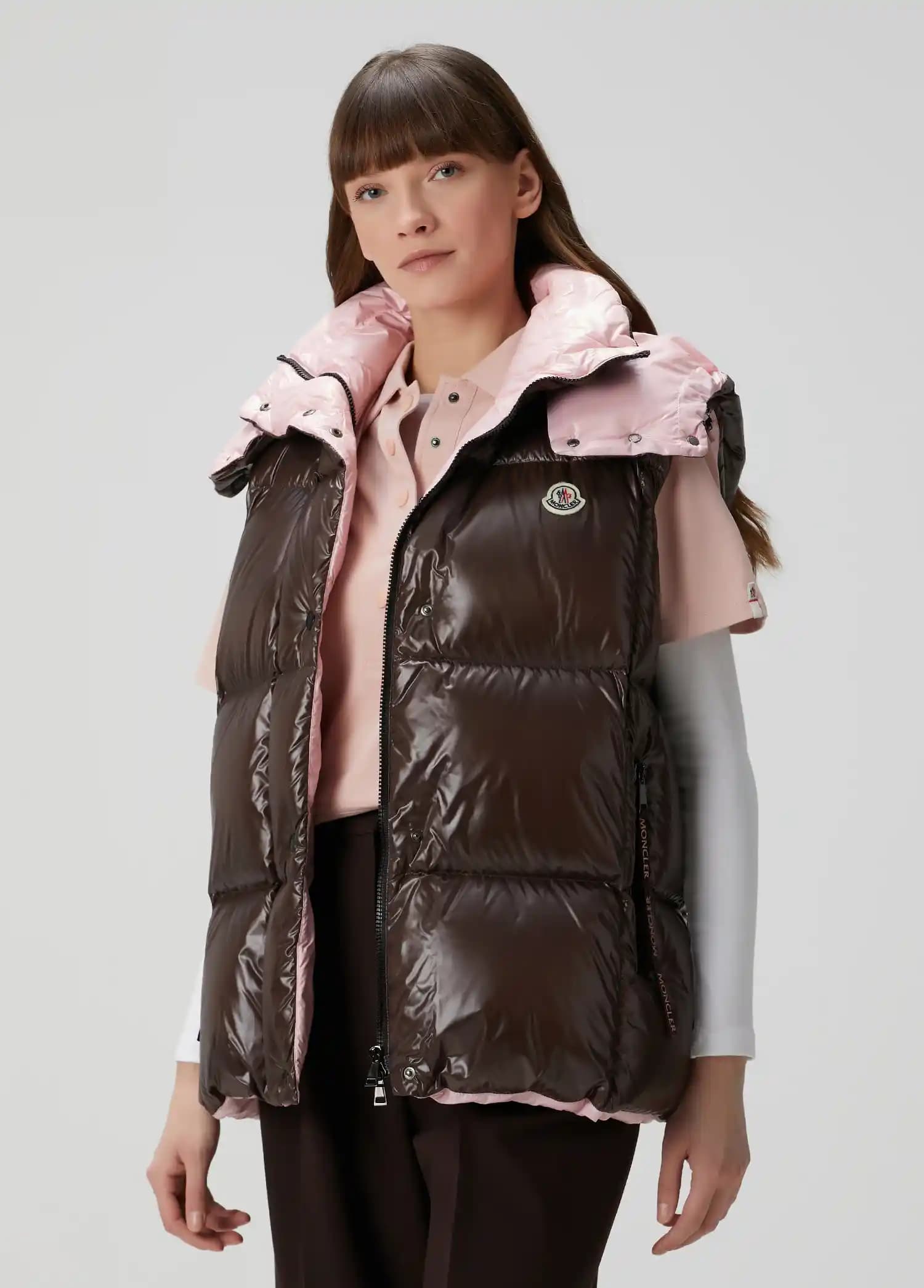 Moncler Kadın Yelekleri ile Şıklık ve Fonksiyonelliği Bir Arada Yakalayın