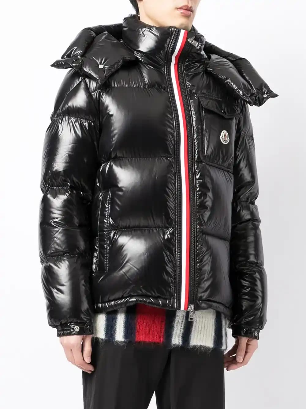 Moncler Puffers Moda Dünyasında Şıklık ve Konforun Buluşması