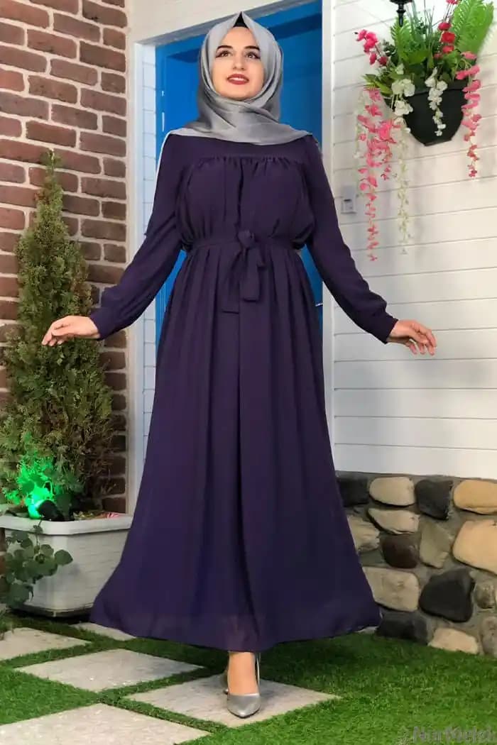 Mor Elbise Kombinleri ve Trendler: Şıklık ve Zarafetin En Güncel Yolu