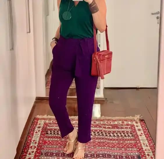 Mor Kumaş Pantolon Kombinleri: Şıklık ve Rahatlığın Buluştuğu Moda Rehberi