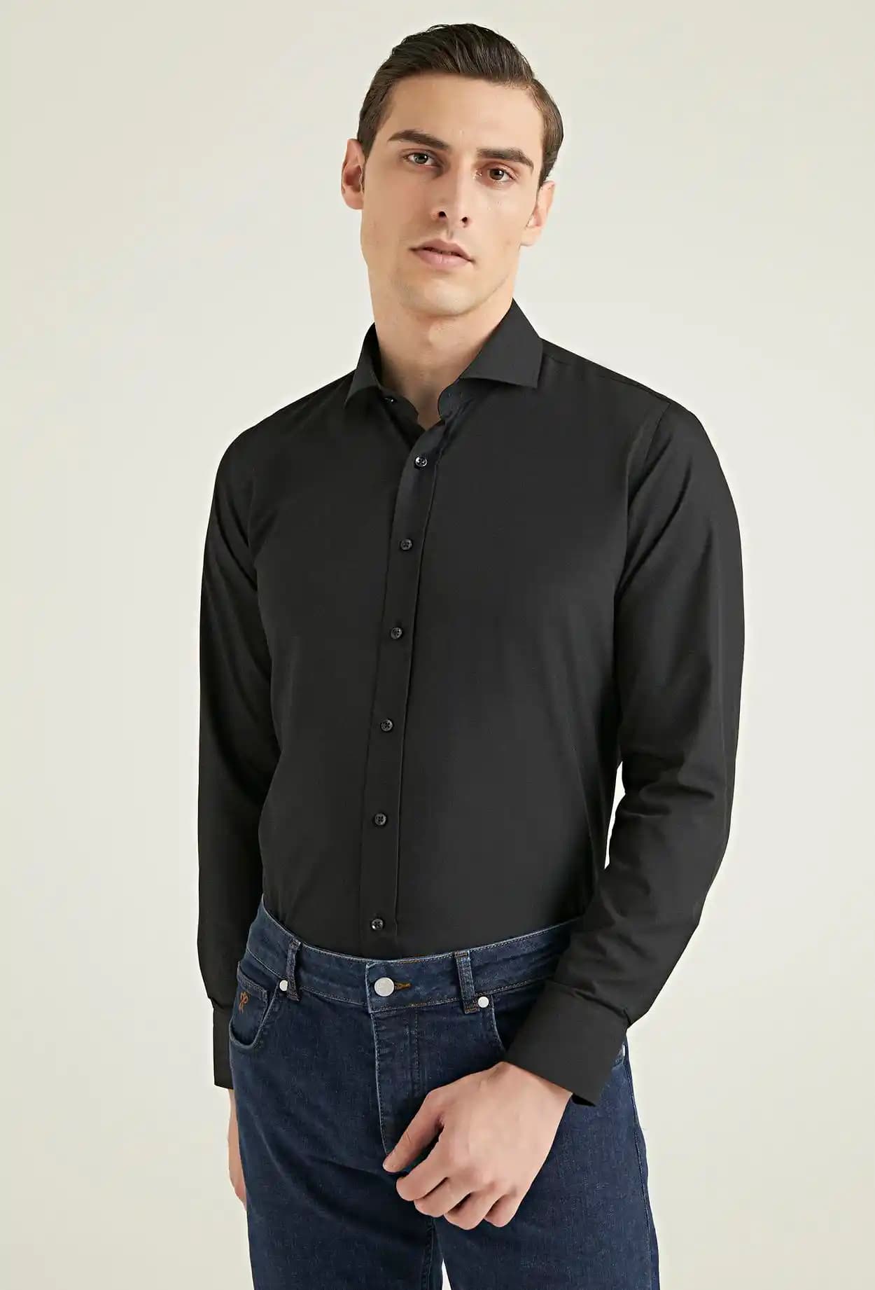 Nano Gömlek: Teknolojik Özellikleri ve Moda Trendlerindeki Yeri Hakkında Güncel Bilgiler