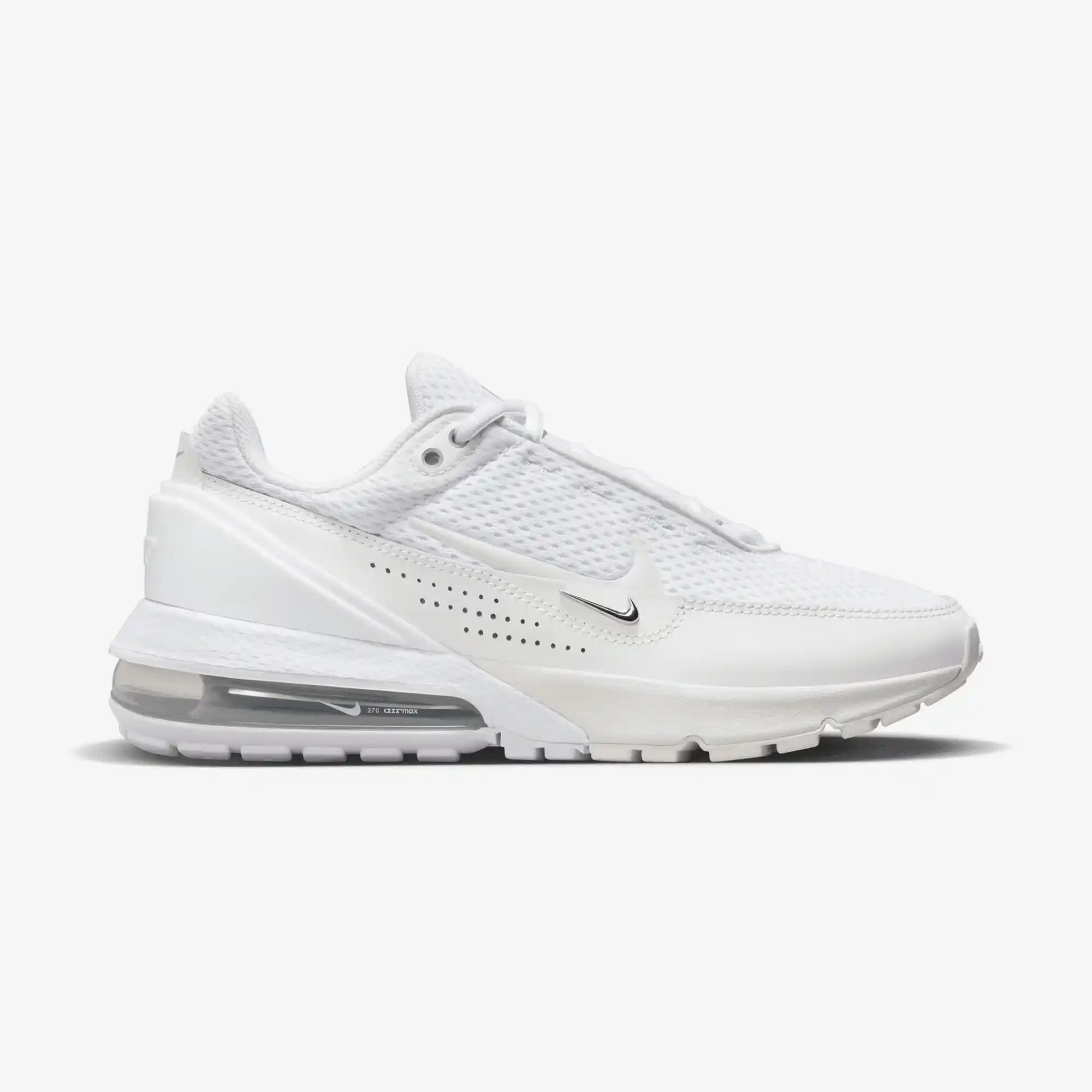 Nike Beyaz Spor Ayakkabısı Kadın Modasında Şıklık ve Konforun Simgesi