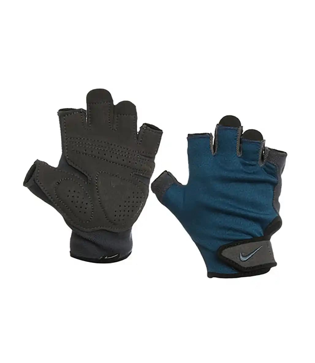 Nike Fitness Eldivenleri: Moda ve Fonksiyonelliği Bir Arada Sunan Spor Aksesuarları