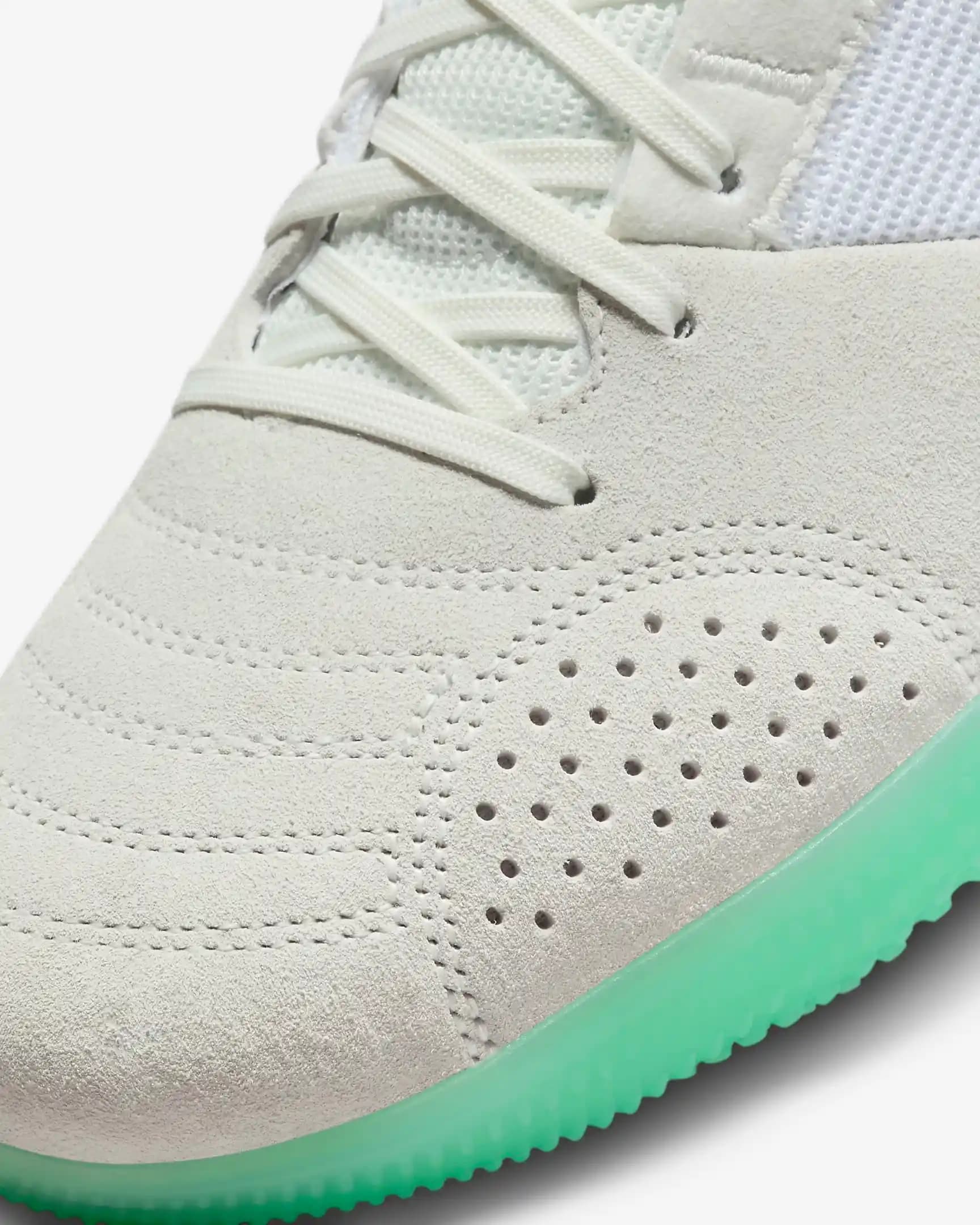 Nike Streetgato: Sokak Modasının Yenilikçi ve Çok Yönlü Ayakkabısı Hakkında Detaylar