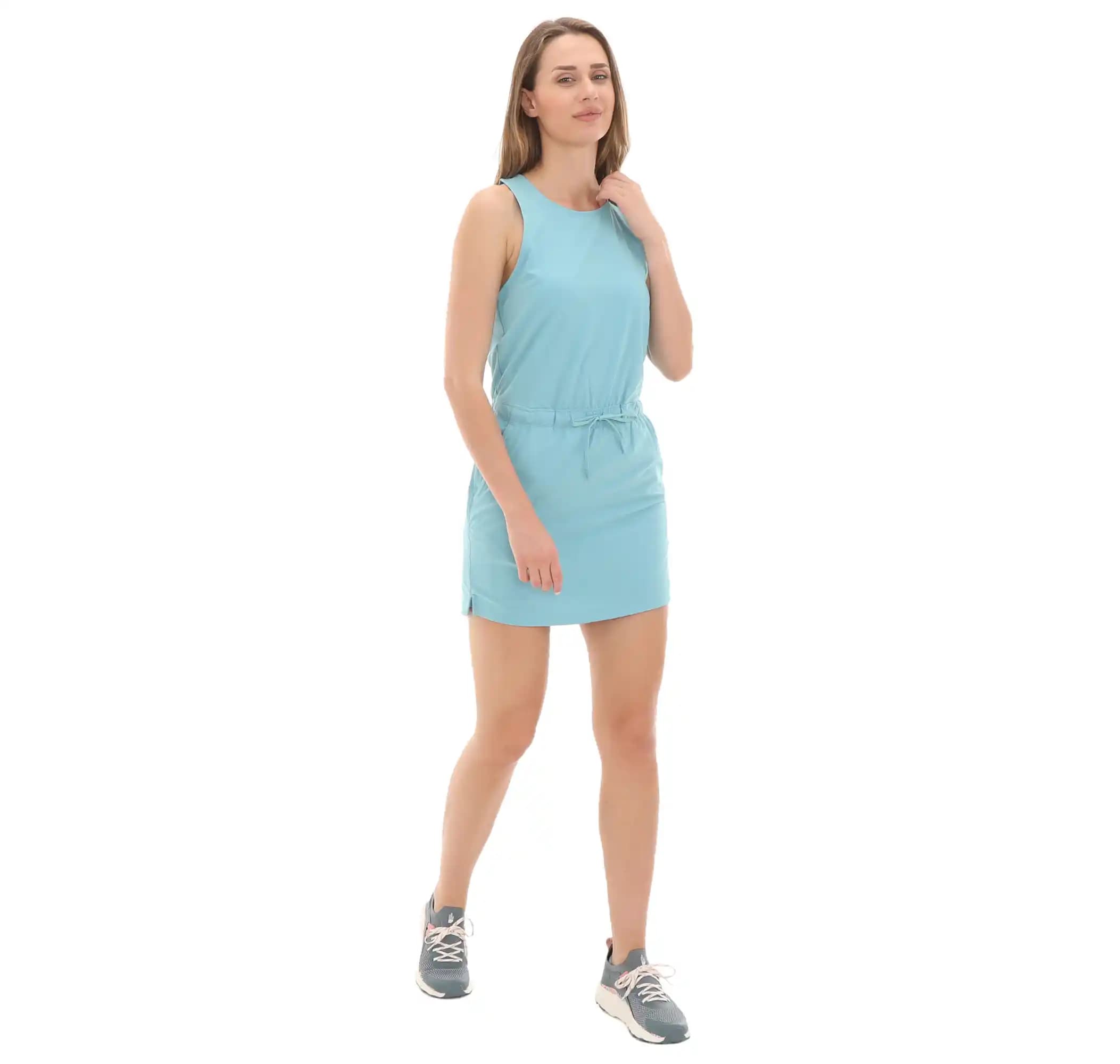 North Face Elbise Koleksiyonu: Fonksiyonellik ve Şıklığın Modern Buluşması