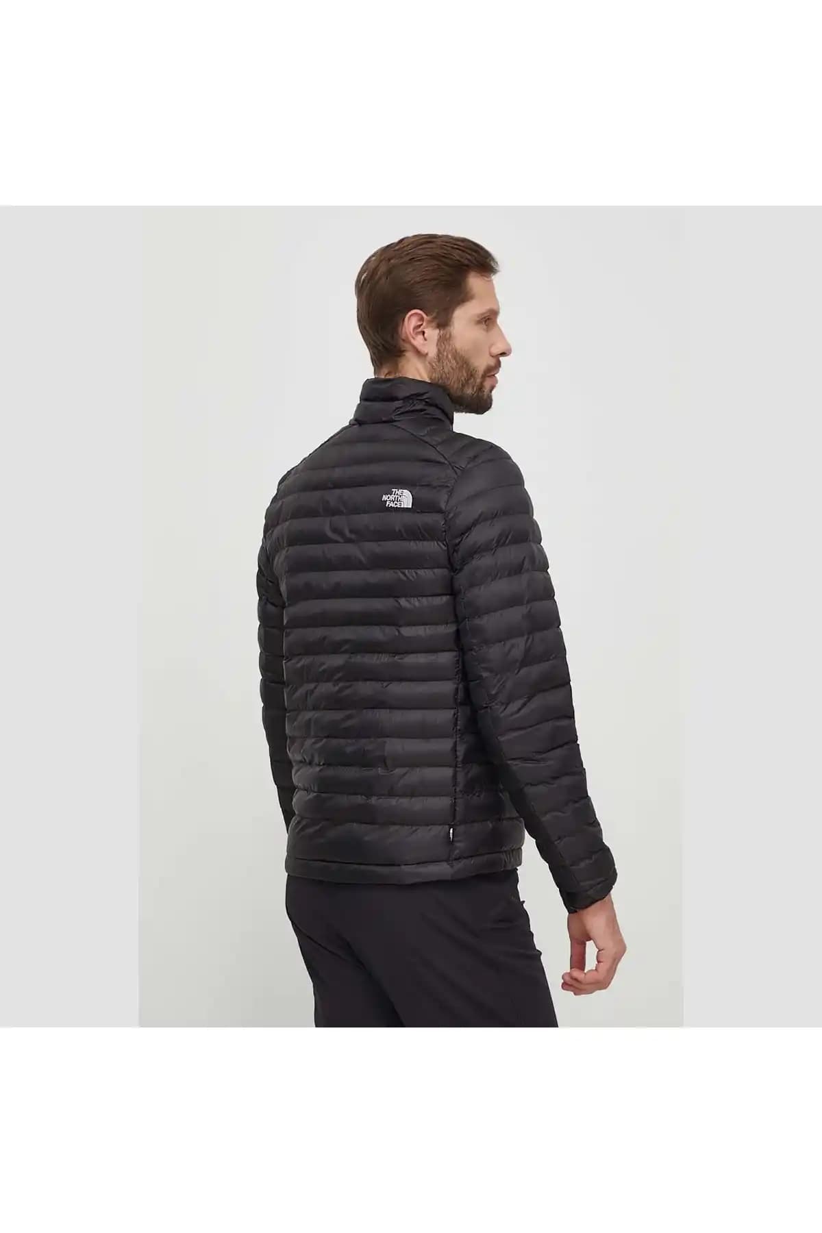 North Face Şişme Mont Modası ve Fonksiyonelliğin Mükemmel Buluşması