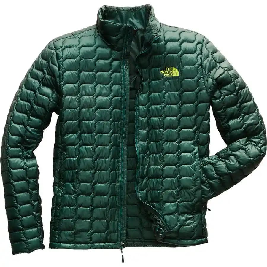 North Face Thermoball Teknolojisi ile Şıklık ve Fonksiyonelliğin Buluşması