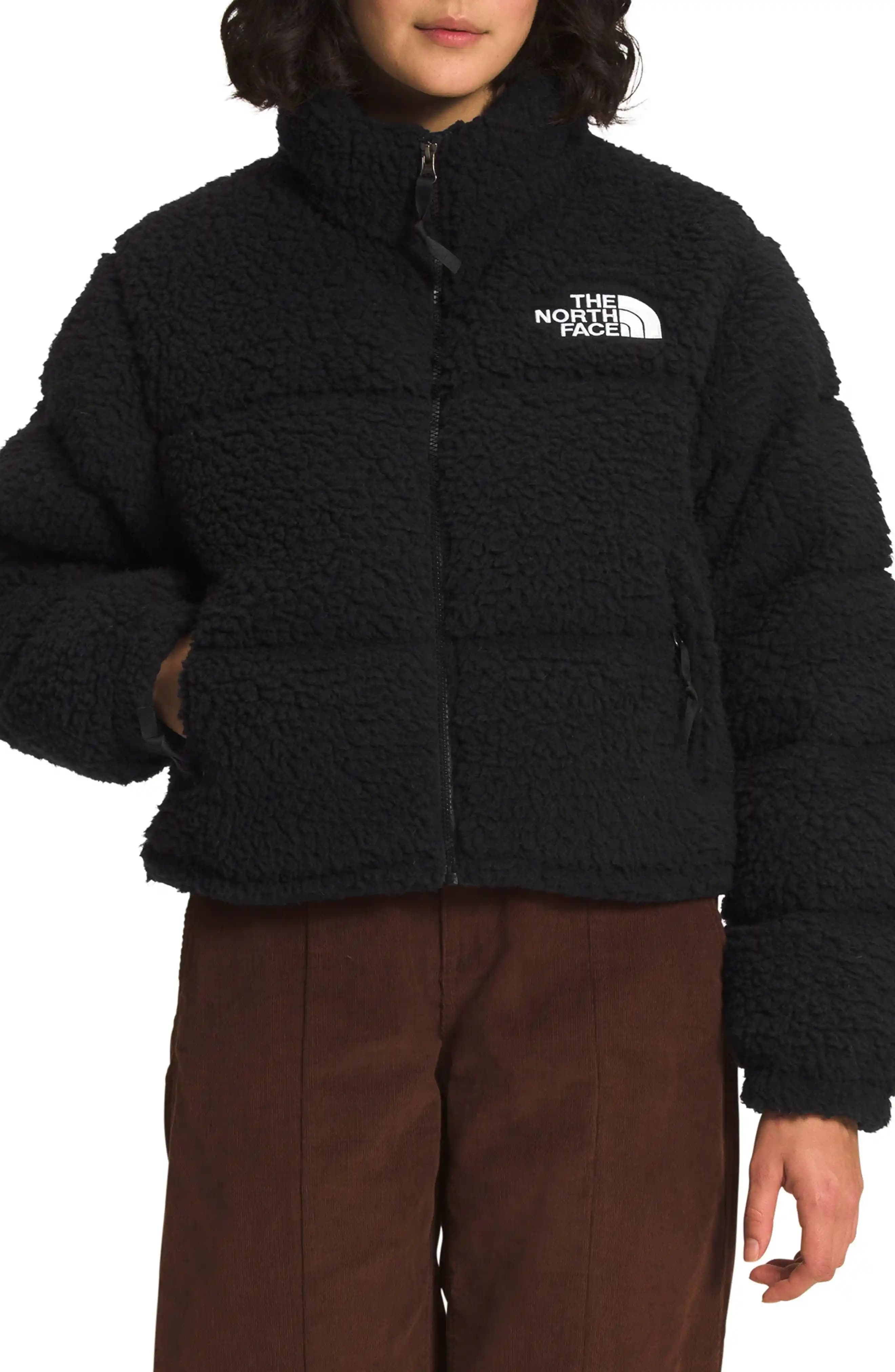 North Face ve High Pile Teknolojisiyle Günümüz Moda Trendlerinde Sıcak ve Şık Tasarımlar