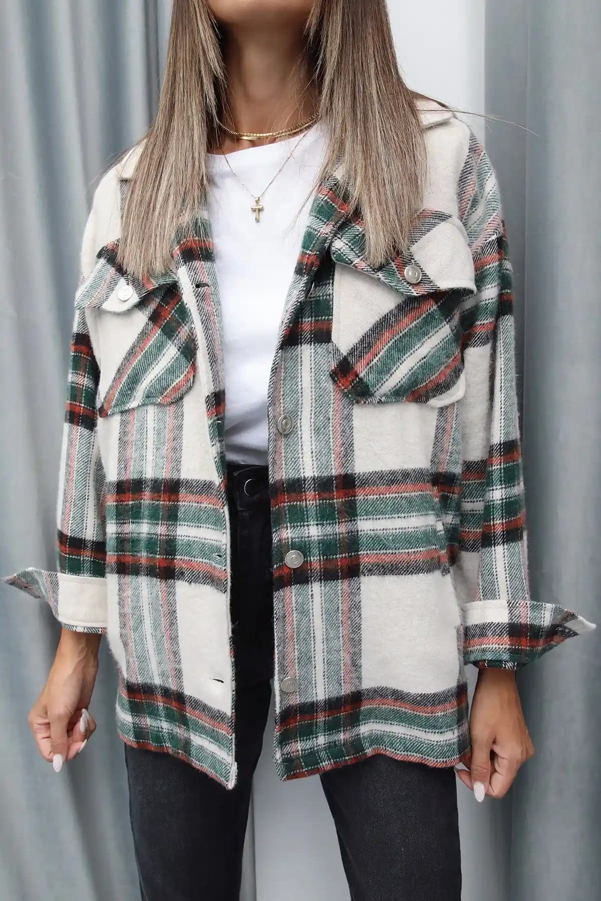 Oduncu Gömleği Ceket Modası: Zamansız ve Çok Yönlü Şıklık İçin Stil Önerileri