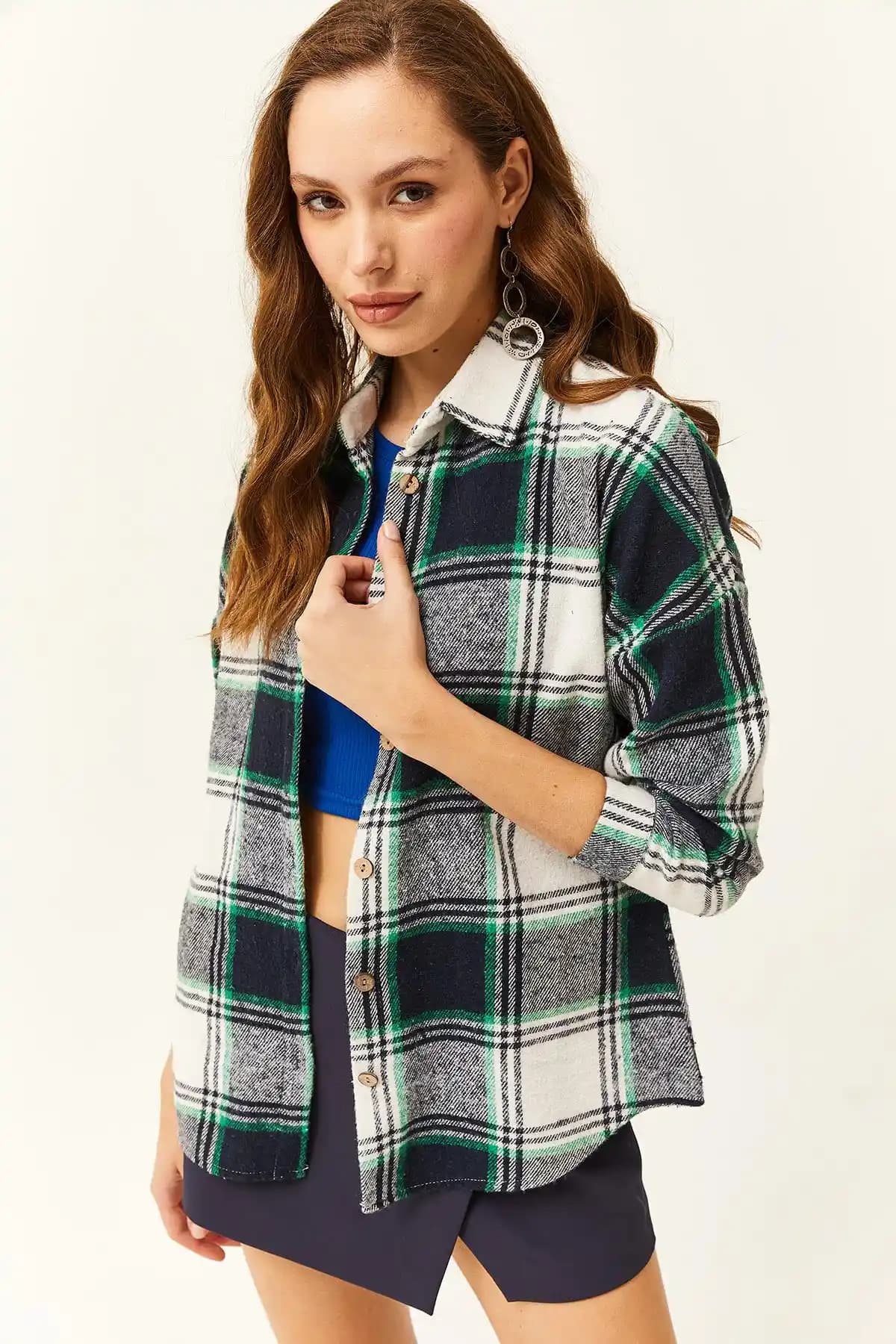 Oduncu Gömlek Nedir ve Moda Dünyasında Neden Bu Kadar Popüler