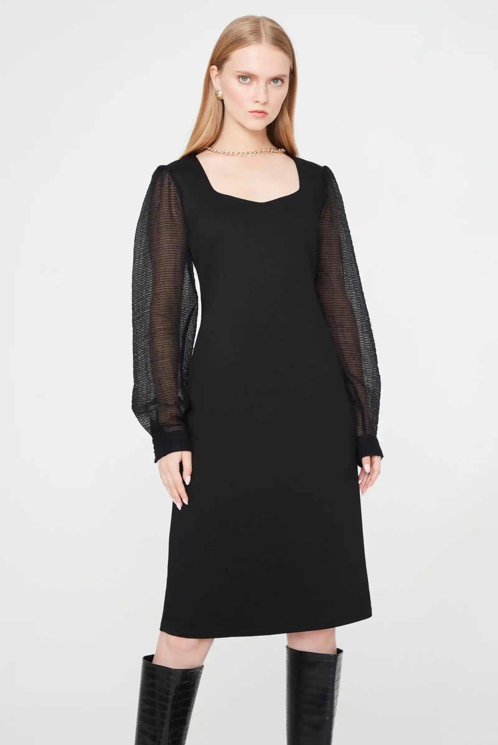 Orme Elbise: Geleneksel ve Modern Tasarımların Zarif Buluşması