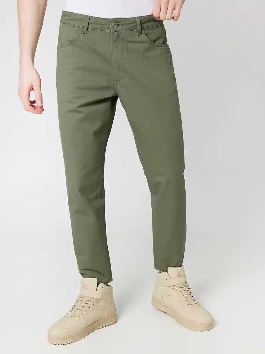 Outlet Erkek Pantolonları: Uygun Fiyatlı ve Şık Giyim Seçenekleri Hakkında Detaylı Bilgi