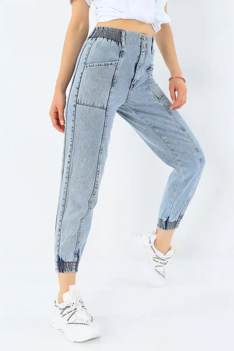 Paça Lastikli Kot Pantolon: Moda ve Konforun Uyumlu Birleşimi