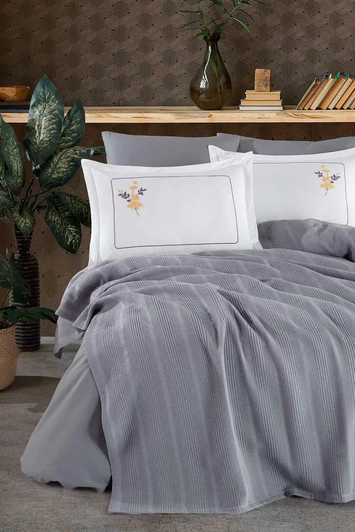 Pamuk Pike Modasında Güncel Trendler ve Yatak Odası Dekorasyon İpuçları