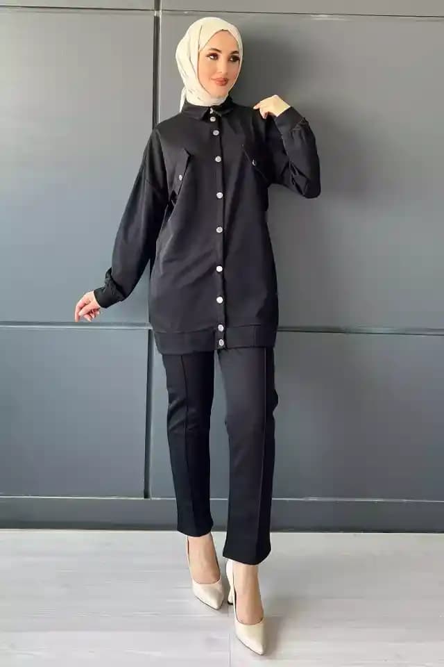 Pantolon Üstü Gömlek Modası: Stil ve Konforu Bir Arada Sunan Kombinasyonlar