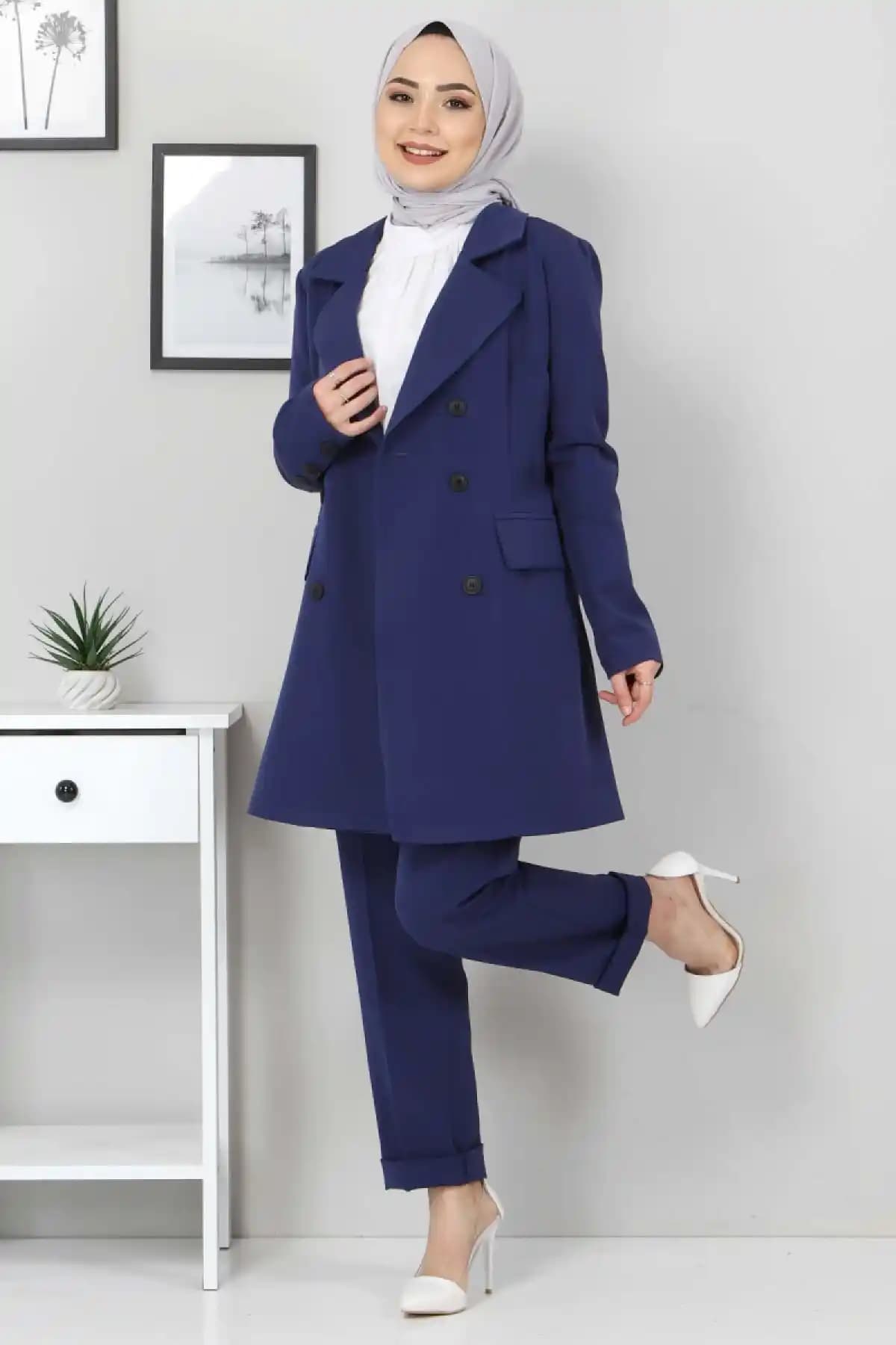 Pantolon ve Ceket Modelleriyle Tarzınızı Yükseltin Güncel Trendler ve Kombinasyon Önerileri