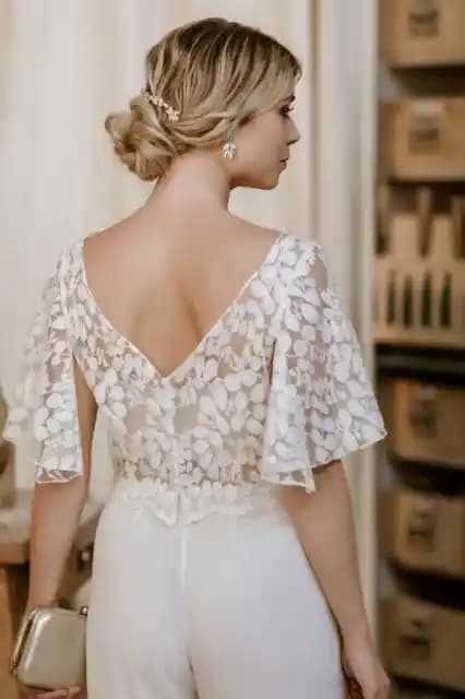 Pantolonlu Nikah Kıyafetleri: Modern ve Şık Tasarımlarla Gününüzü Özelleştirin