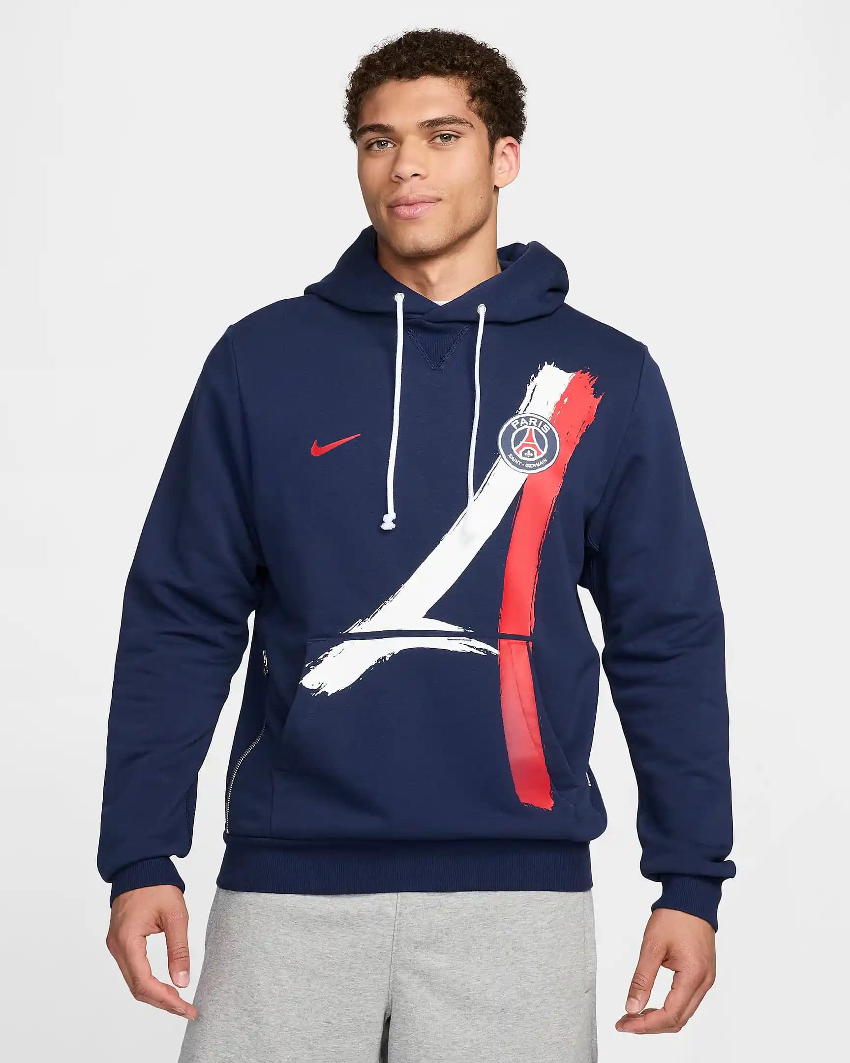 Paris Saint-Germain Sweatshirtleriyle Spor ve Moda Bir Arada Güncel Trendler ve Kombinasyon Önerileri