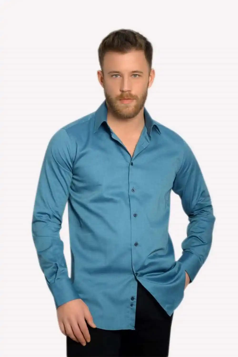 Petrol Mavisi Gömlek: Moda Dünyasında Zarif ve Modern Bir Stil Seçeneği