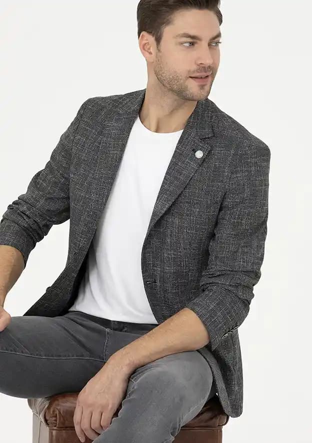 Pierre Cardin Erkek Ceketleri: Şıklık ve Modern Tarzın Buluşması