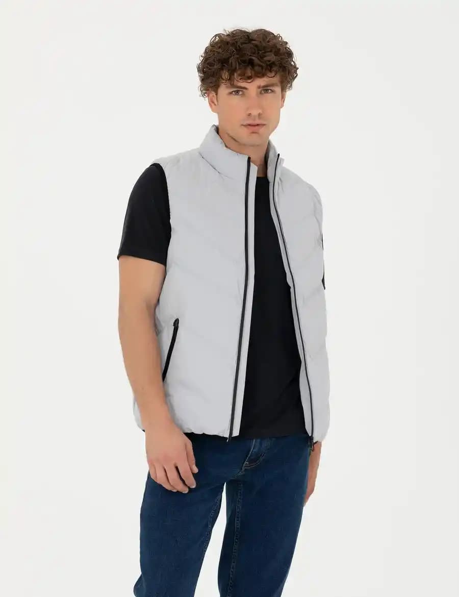 Pierre Cardin ile Erkek Yeleği Tasarımlarında Stil ve Evrim Analizi