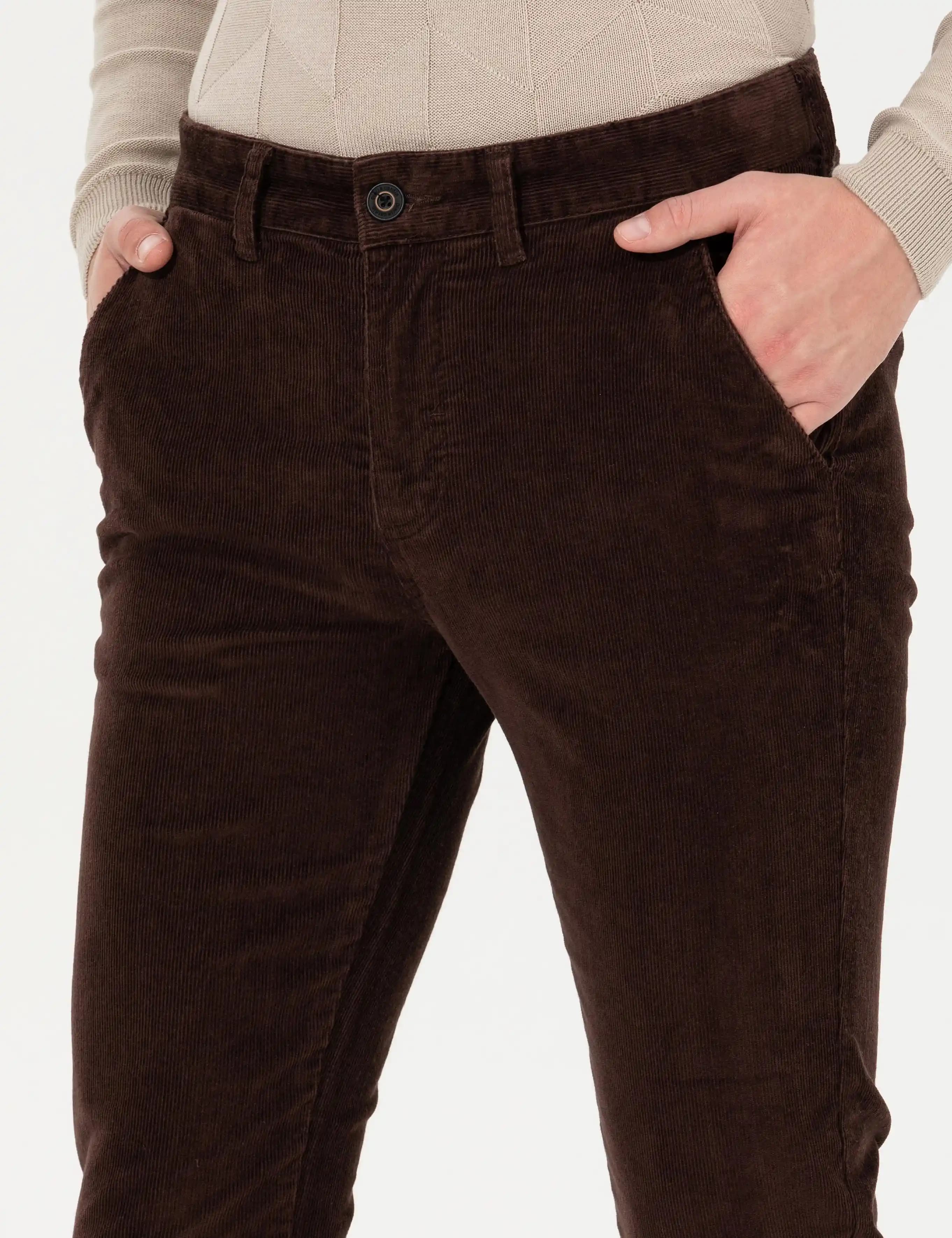 Pierre Cardin Kadife Pantolonlar: Modern ve Şık Tasarımlarla Kış Modası Rehberi