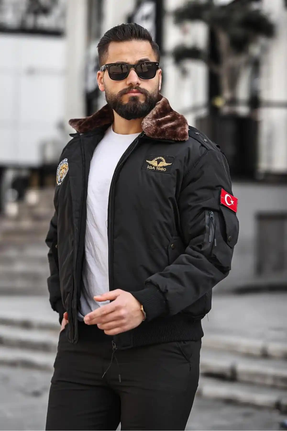 Pilot Montlar: Moda ve İşlevselliğin Buluştuğu Çok Yönlü Kış Parçası