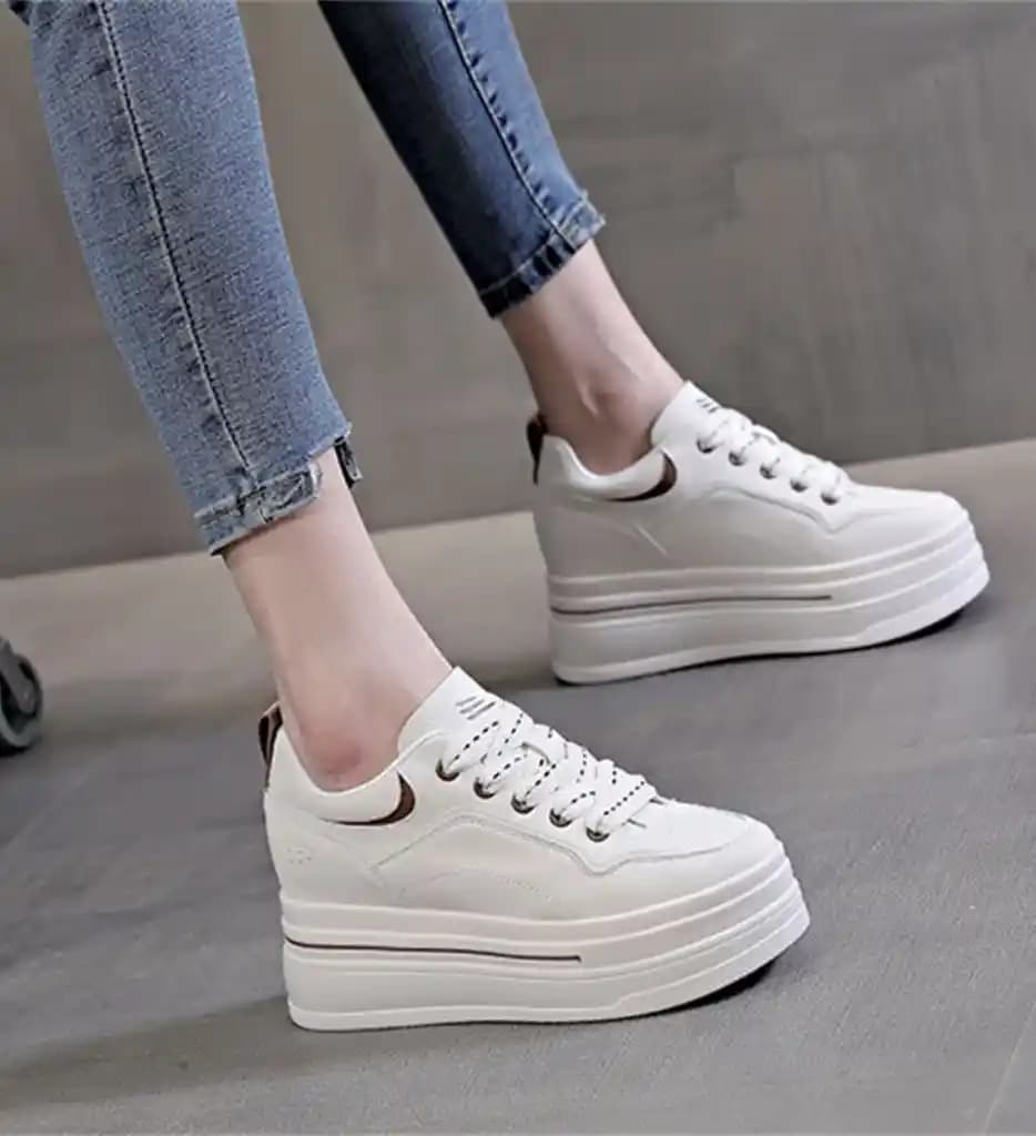 Platform Beyaz Spor Ayakkabılar Moda Dünyasında Güncel ve Şık Bir Tercih