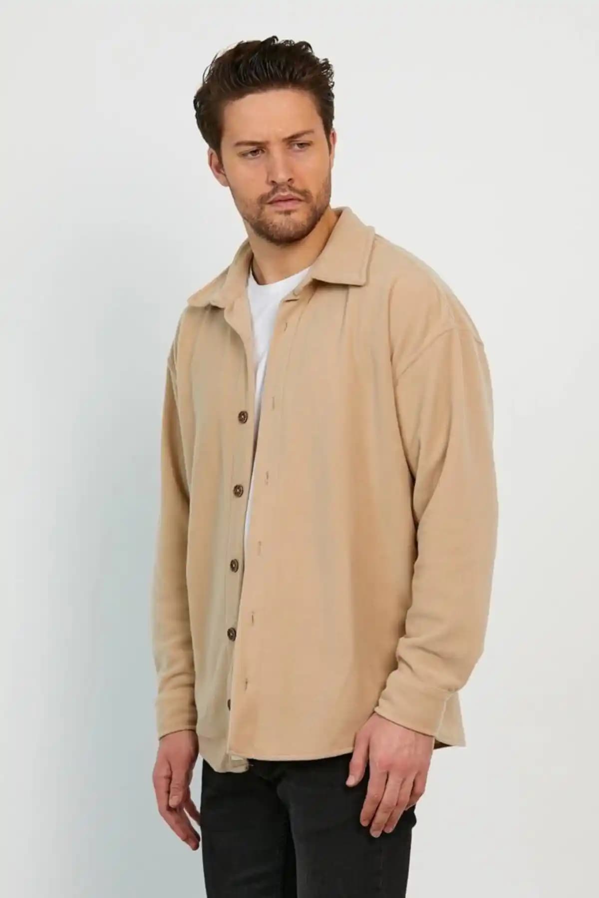 Polar Oduncu Gömleği: Moda ve Fonksiyonelliği Bir Arada Sunan Güncel Trendler