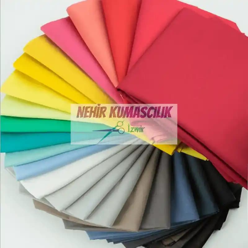 Polyester Kumaşın Esneklik Özelliği ve Moda Sektörüne Katkıları