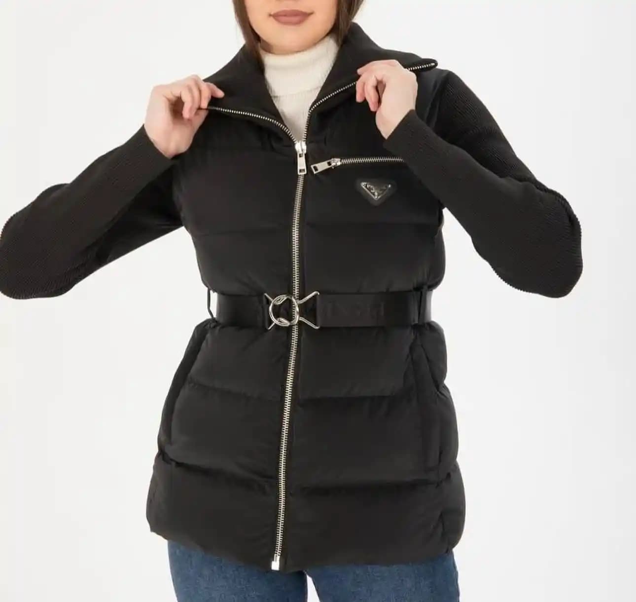 Prada Bayan Mont Koleksiyonları: Şıklık ve Fonksiyonellik Bir Arada