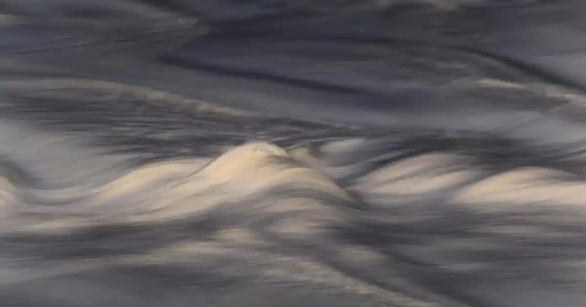 Puma Krem Rengi Ayakkabılar: Moda ve Konforun Modern Buluşması