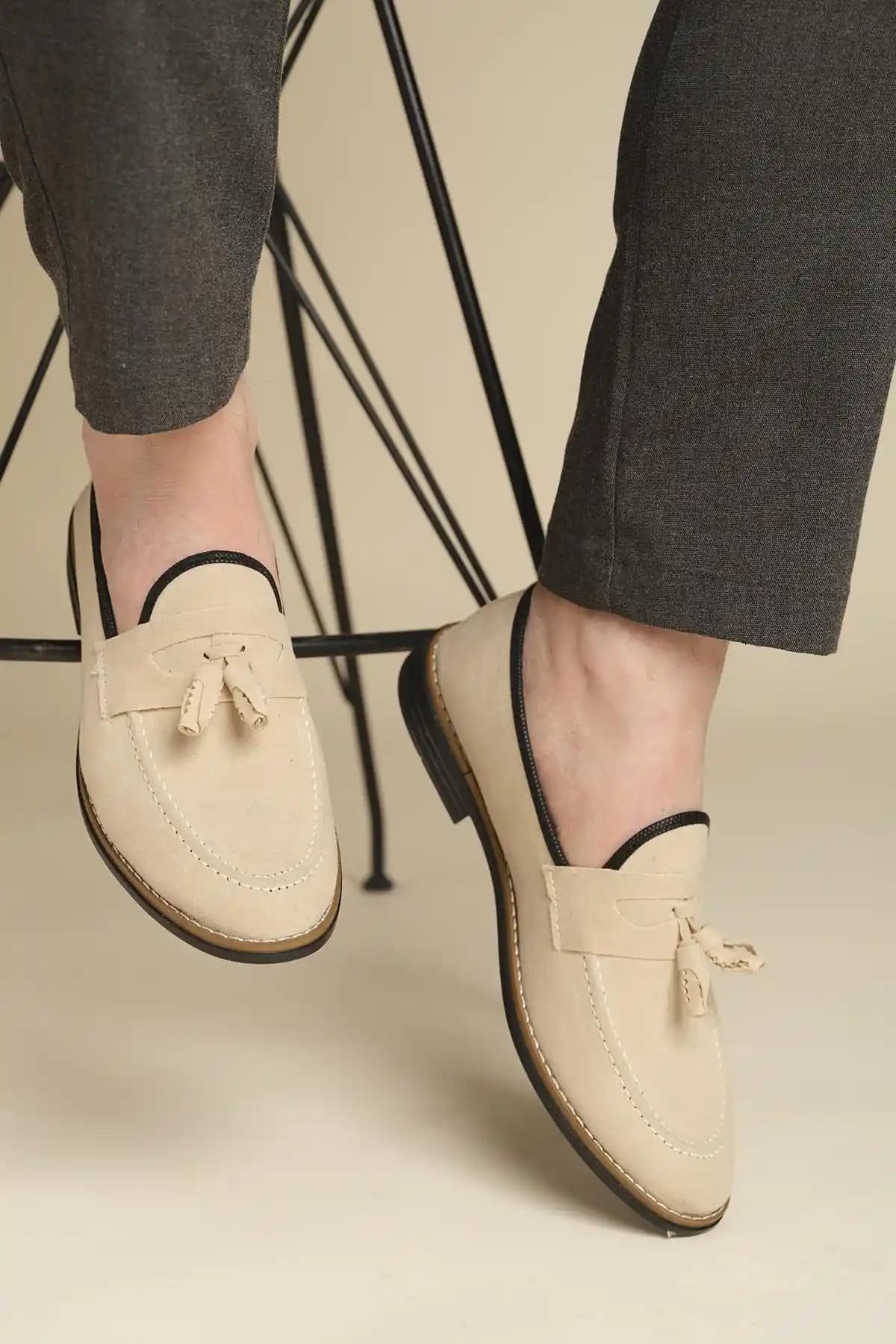 Püsküllü Ayakkabılar Moda Dünyasında Zarafetin ve Stil İfadesinin Simgesidir