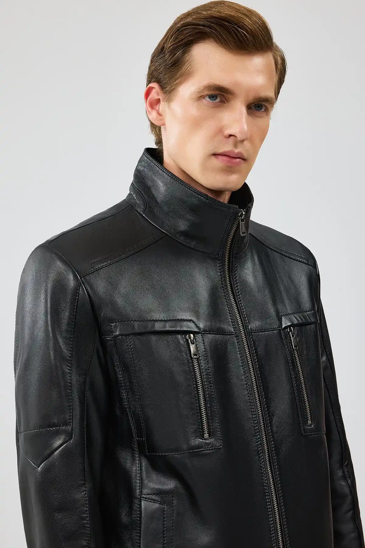 Resmi Erkek Ceketi Seçerken Dikkat Edilmesi Gerekenler ve Stil İpuçları