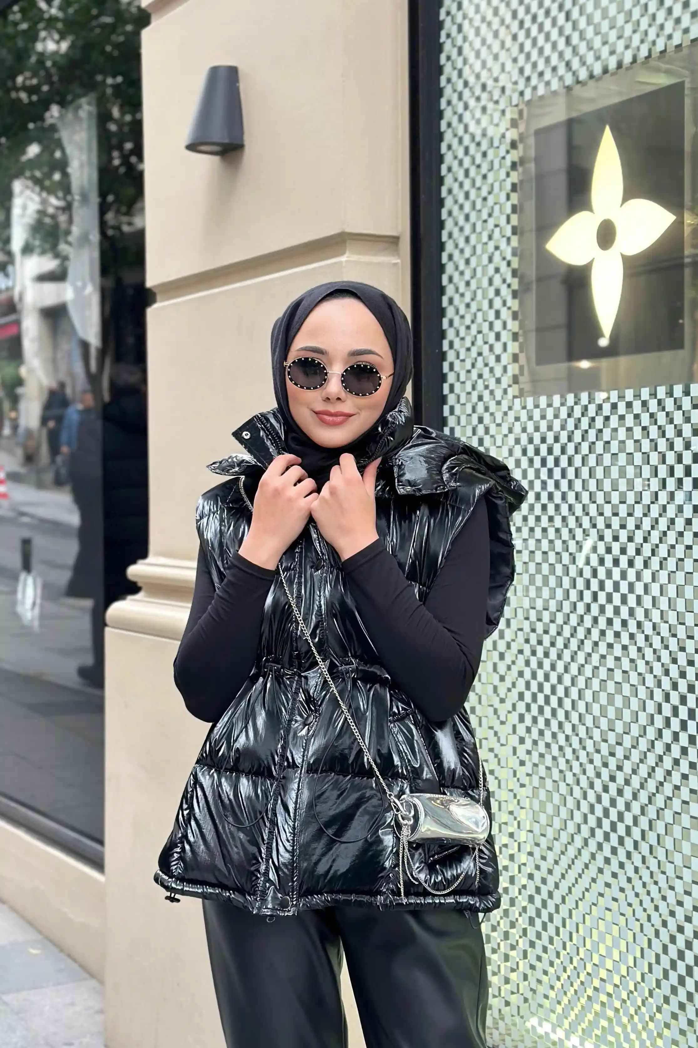 Rugan Şişme Yelek Modada Şıklık ve Konforun Buluşması Detaylı İnceleme