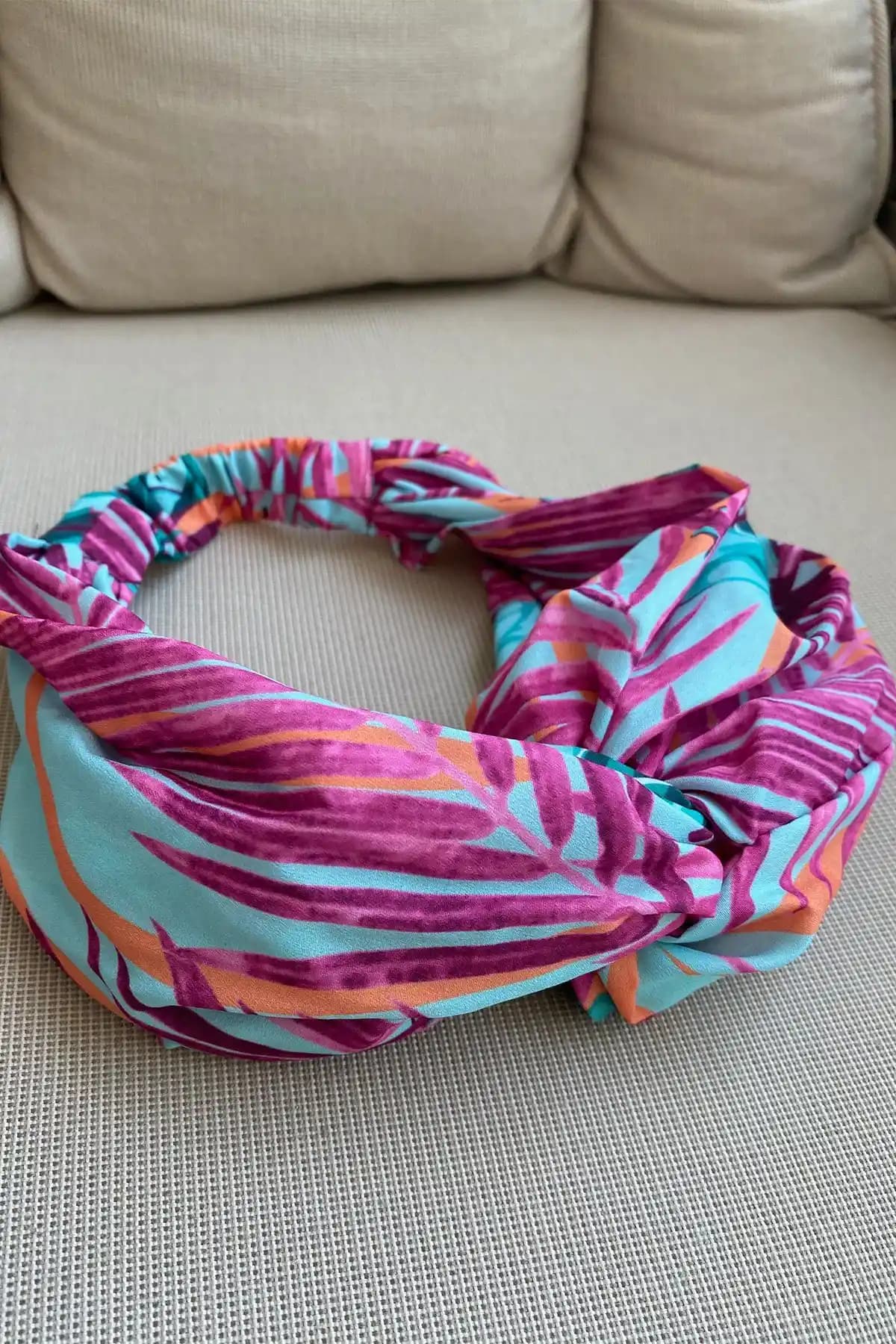 Sac Bandanası Modada Stil ve İşlevselliğin Birleştiği Güncel Trendler ve Kombinasyonlar