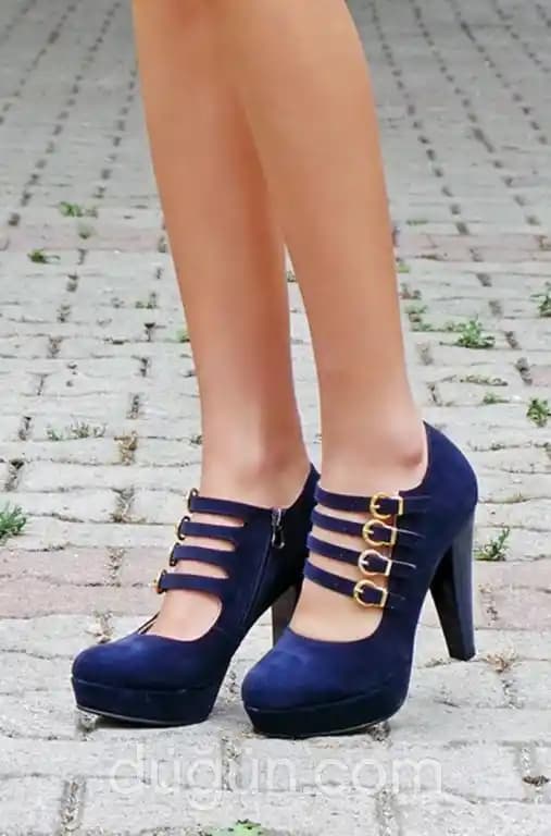 Sihirli Ayakkabılar Moda Dünyasında Büyüleyici Bir Trend Olarak Gelişiyor ve Yenilikçi Tasarımlarla Hayal Gücünü Canlandırıyor